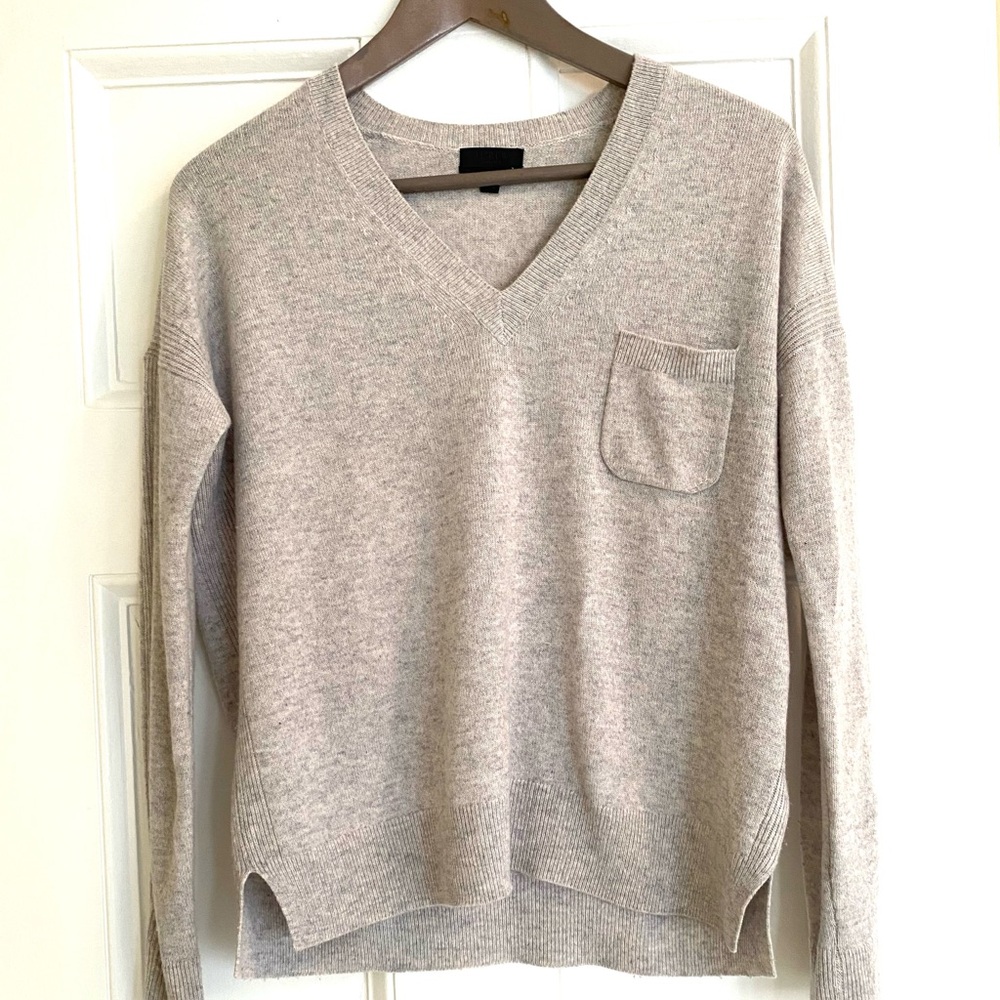 J. Crew Italian Cashmere V-neck Sweater in Light Gray - size XXS
